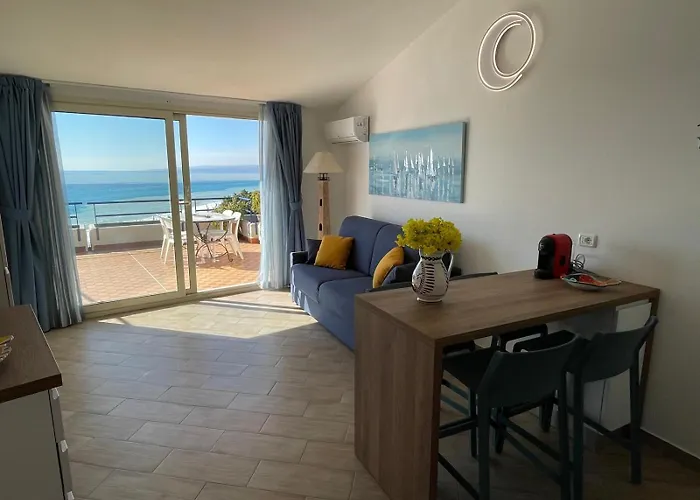 The Seaside Serenity Terrace * Giardini Naxos