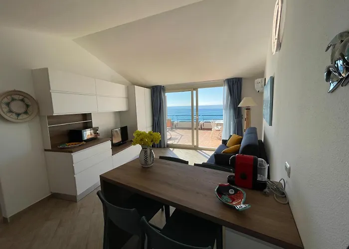 The Seaside Serenity Terrace Apartment *